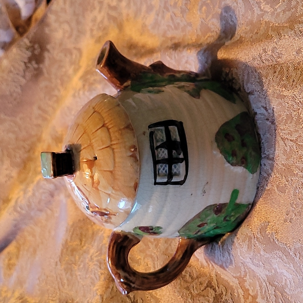 Early 1900's bee honey/teapot